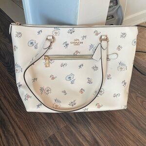 Floral coach gallery purse